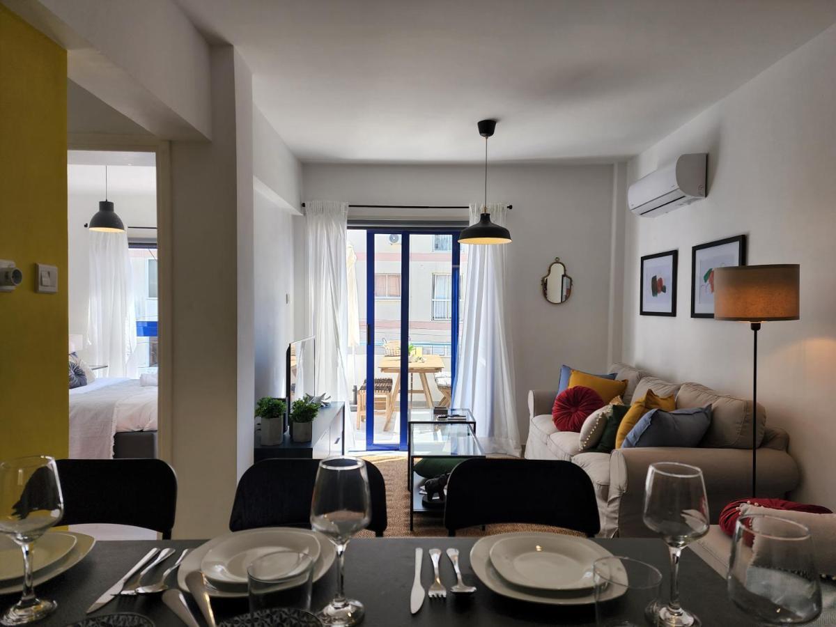 Frida'S Cozy Two Bedroom Apt Larnaca Exterior photo