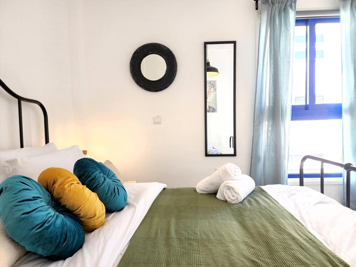 Frida'S Cozy Two Bedroom Apt Larnaca Exterior photo